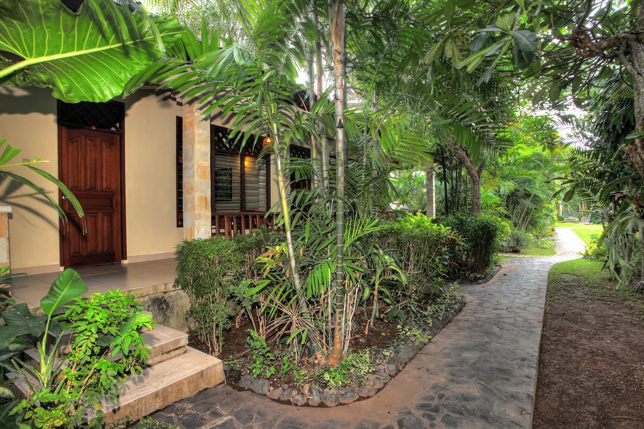 Hotel Raja Gardens